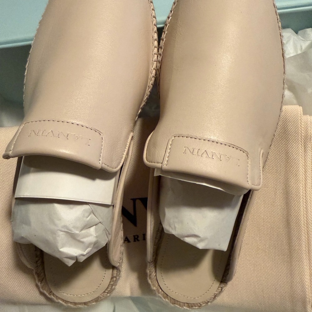 MAJOR SALE Size 40 LANVIN espadrille mule new in box and shoe bags. - Picture 6 of 10